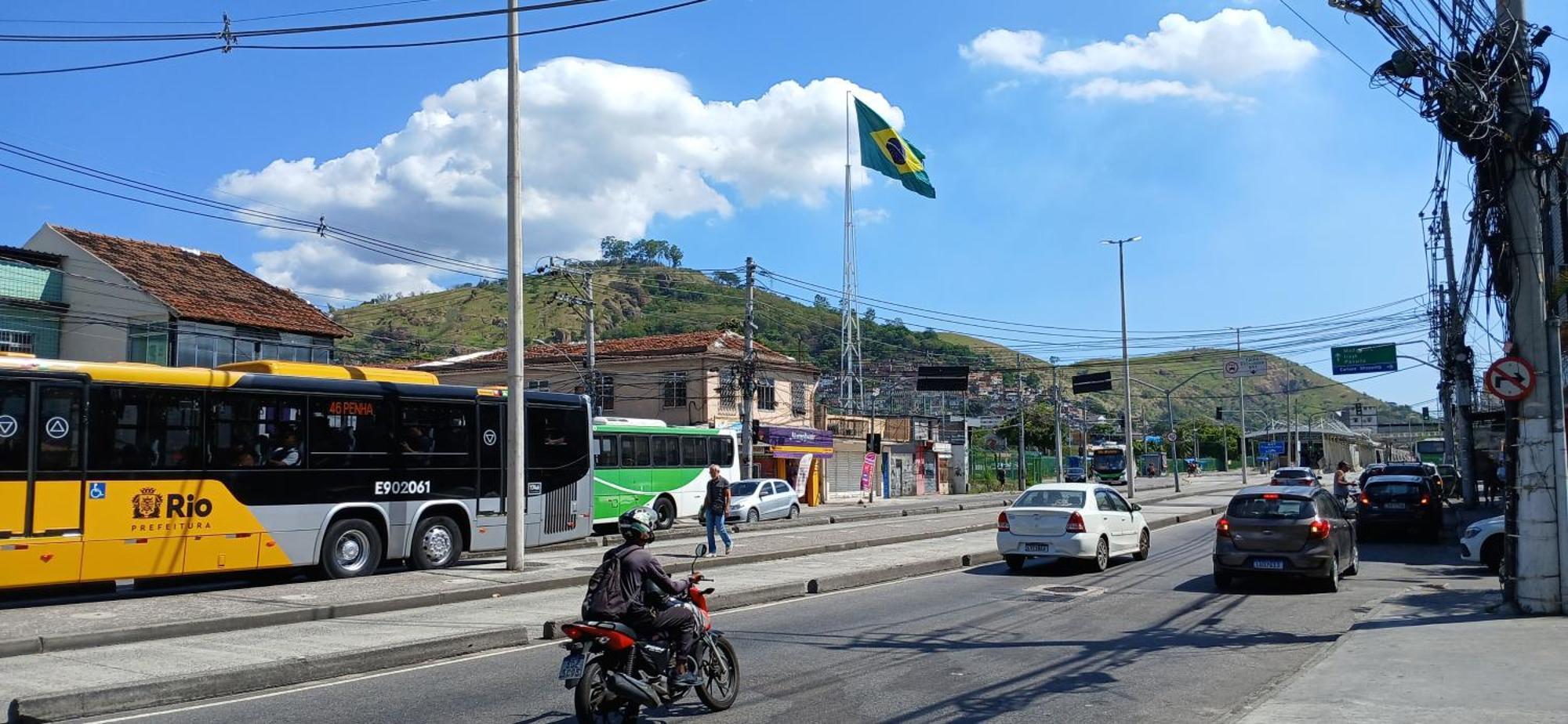 Holiday home Casario With Terrace Kitchen!Workation Private Entire House For Rent!Monthly Weekly 1 Or 2 People Ok!Gas!Supermarket!Fiber Internet!Rapidbrt Metro2 Station!Nomadremotework!Big Reduction For Over 21 Or 28 Days!Only 1 Ride To City Center Beach Rio de Janeiro