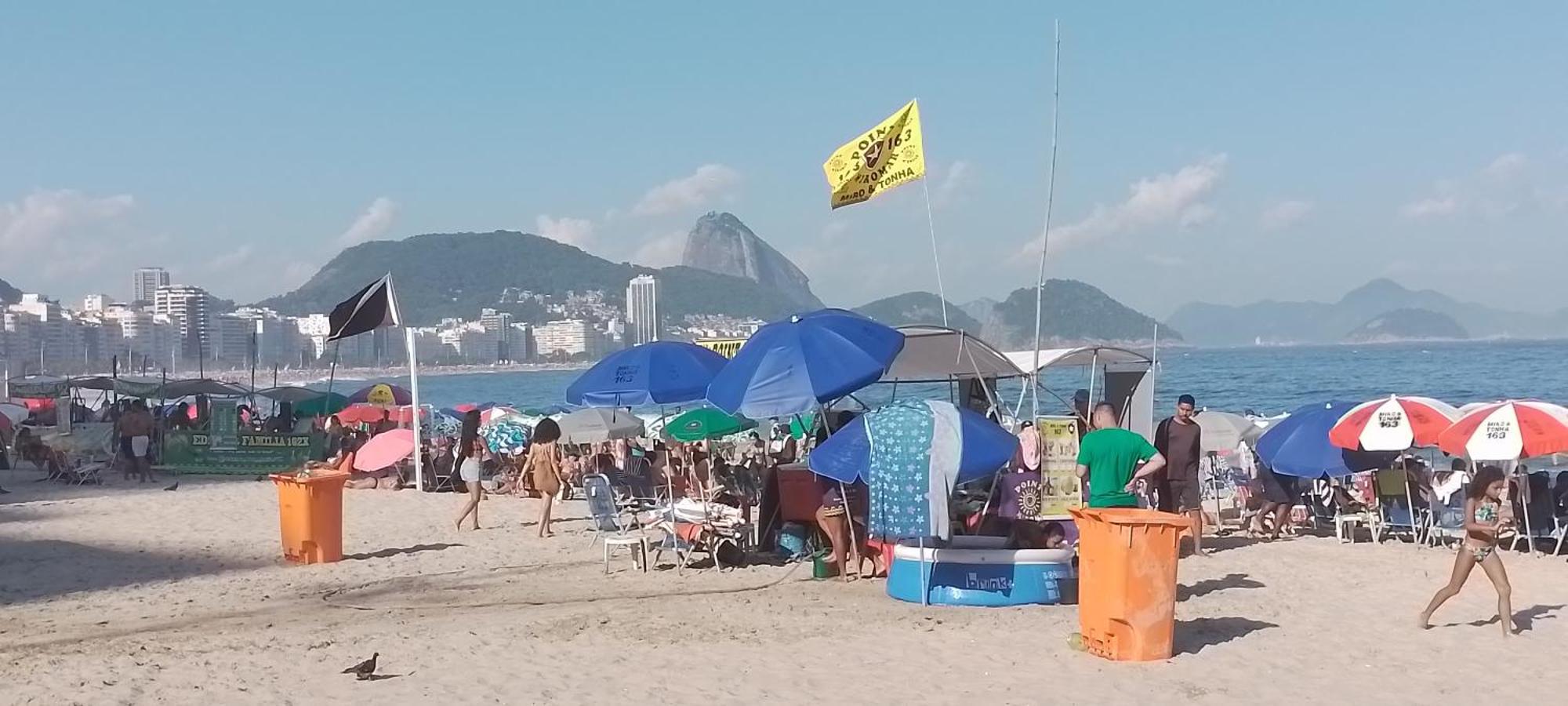 Holiday home Casario With Terrace Kitchen!Workation Private Entire House For Rent!Monthly Weekly 1 Or 2 People Ok!Gas!Supermarket!Fiber Internet!Rapidbrt Metro2 Station!Nomadremotework!Big Reduction For Over 21 Or 28 Days!Only 1 Ride To City Center Beach Rio de Janeiro