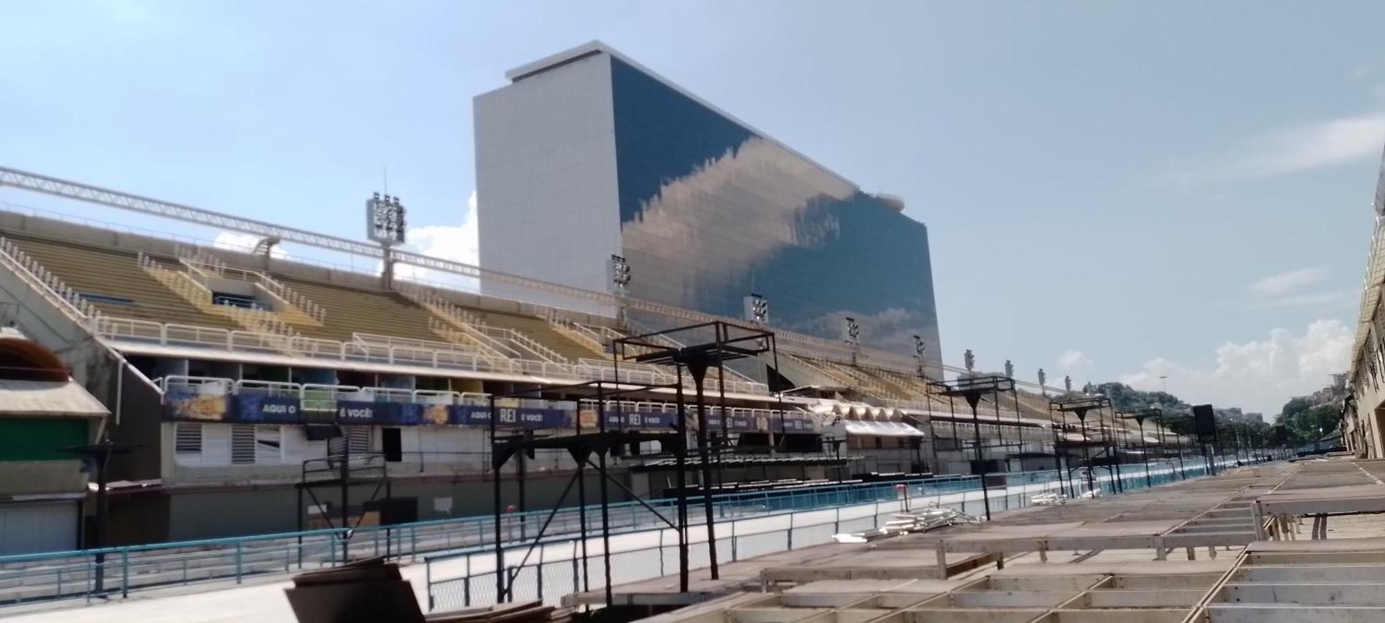 Holiday home Casario With Terrace Kitchen!Workation Private Entire House For Rent!Monthly Weekly 1 Or 2 People Ok!Gas!Supermarket!Fiber Internet!Rapidbrt Metro2 Station!Nomadremotework!Big Reduction For Over 21 Or 28 Days!Only 1 Ride To City Center Beach Rio de Janeiro